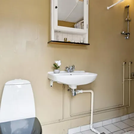 Claudine - 300m From The Sea By Interhome