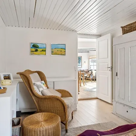 Nyaraló Claudine - 300m From The Sea By Interhome *